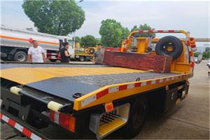 南山附近拖车电话号码服务